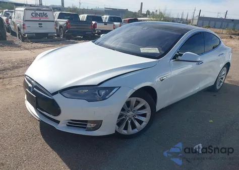 2015 Tesla Model S 70D/85D/P85D z USA, uszkodzony, nr VIN 5YJSA1H29FF086176